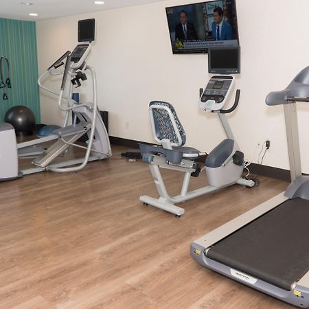 Holiday Inn Express Hotel & Suites Madison By Ihg Luaran gambar