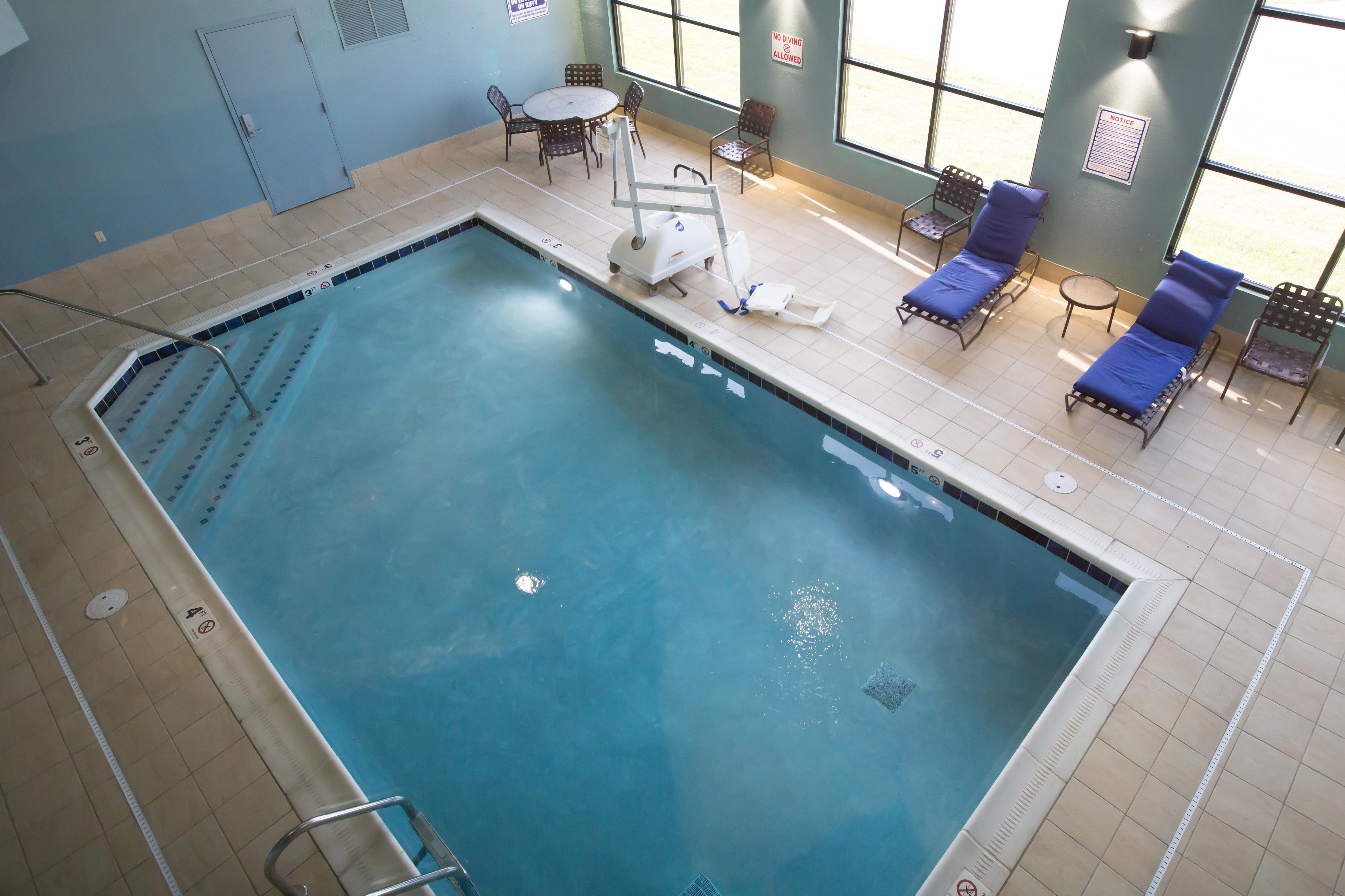 Holiday Inn Express Hotel & Suites Madison By Ihg Luaran gambar