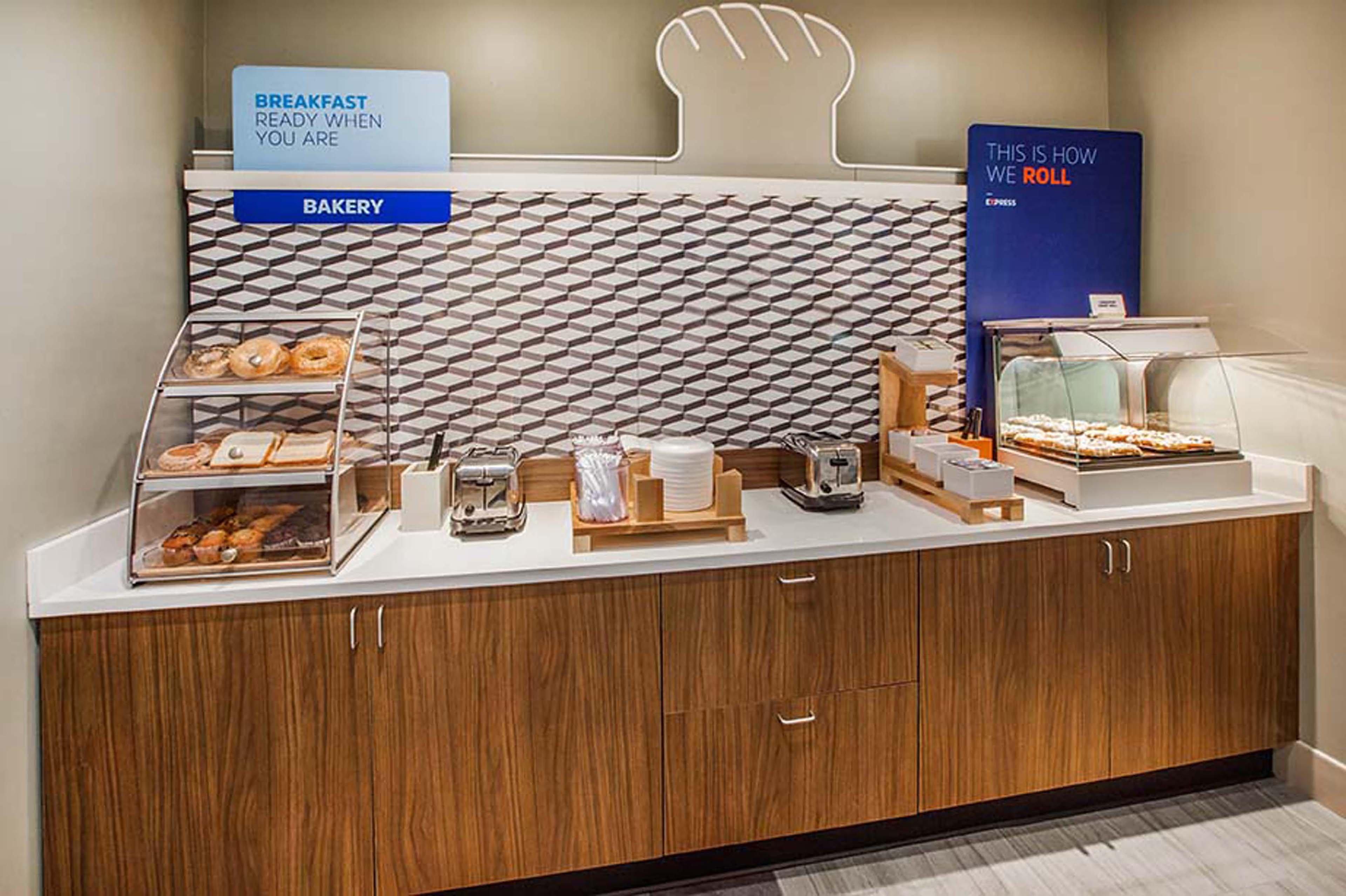 Holiday Inn Express Hotel & Suites Madison By Ihg Luaran gambar