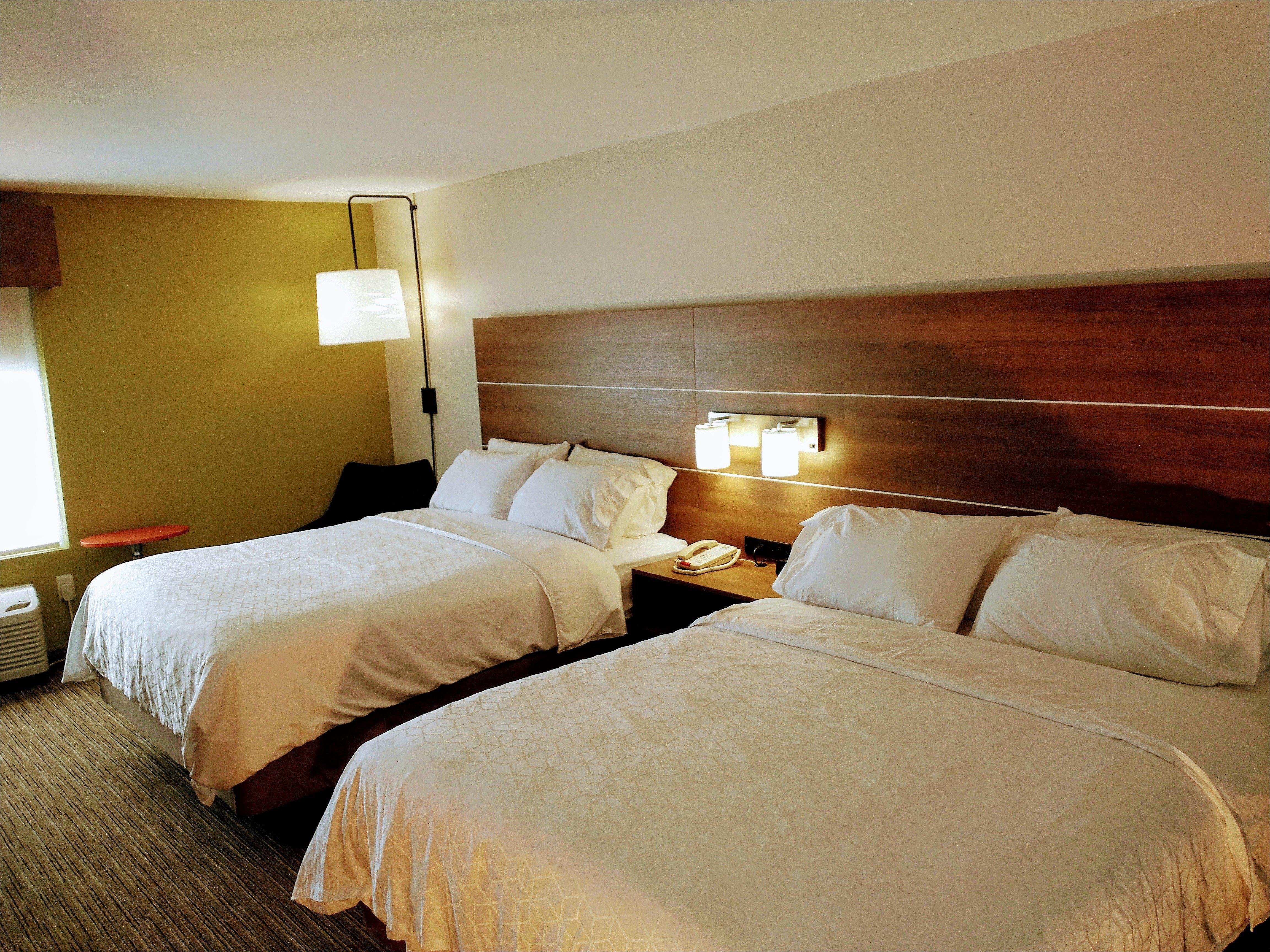 Holiday Inn Express Hotel & Suites Madison By Ihg Luaran gambar