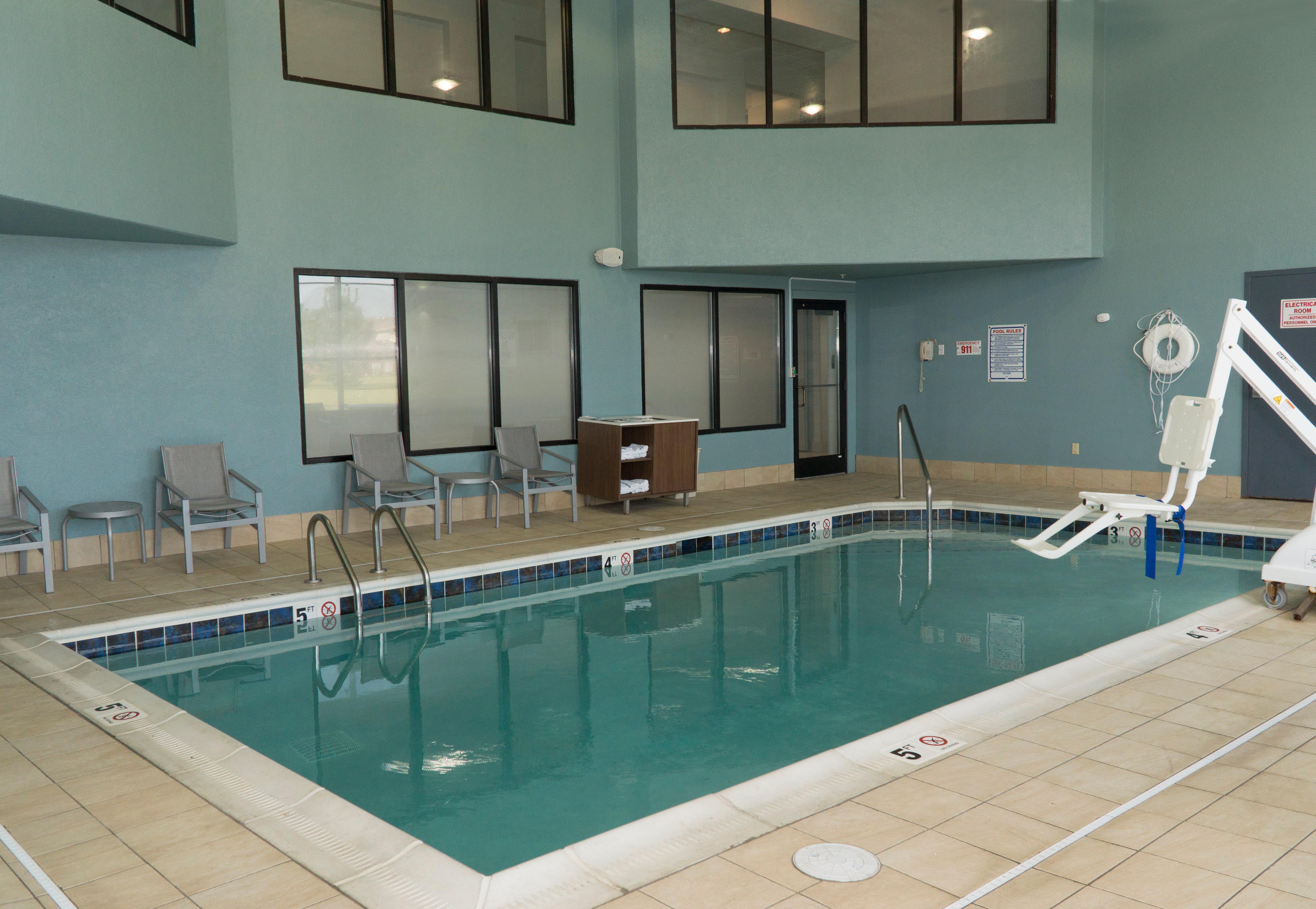 Holiday Inn Express Hotel & Suites Madison By Ihg Luaran gambar