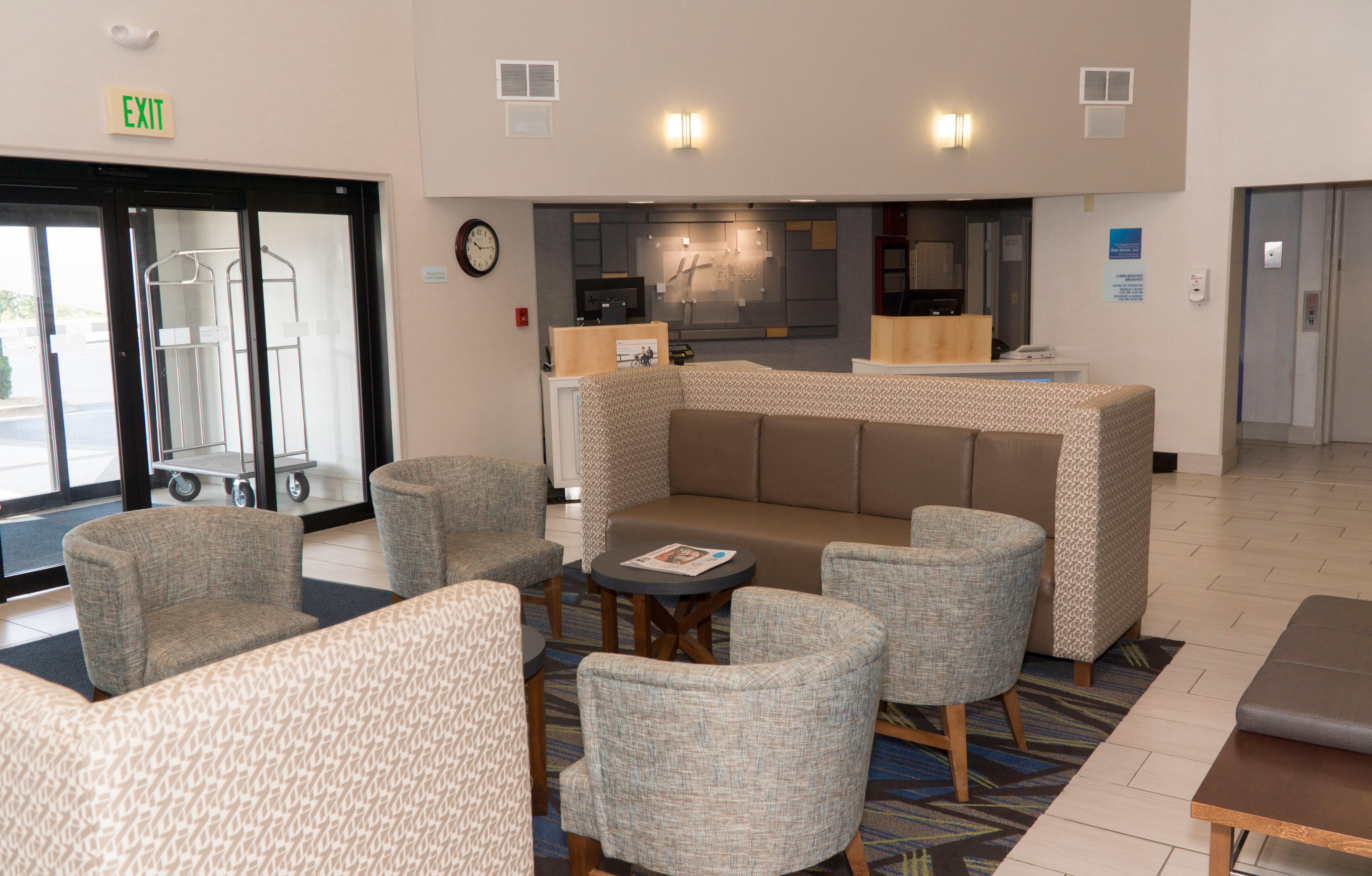 Holiday Inn Express Hotel & Suites Madison By Ihg Luaran gambar