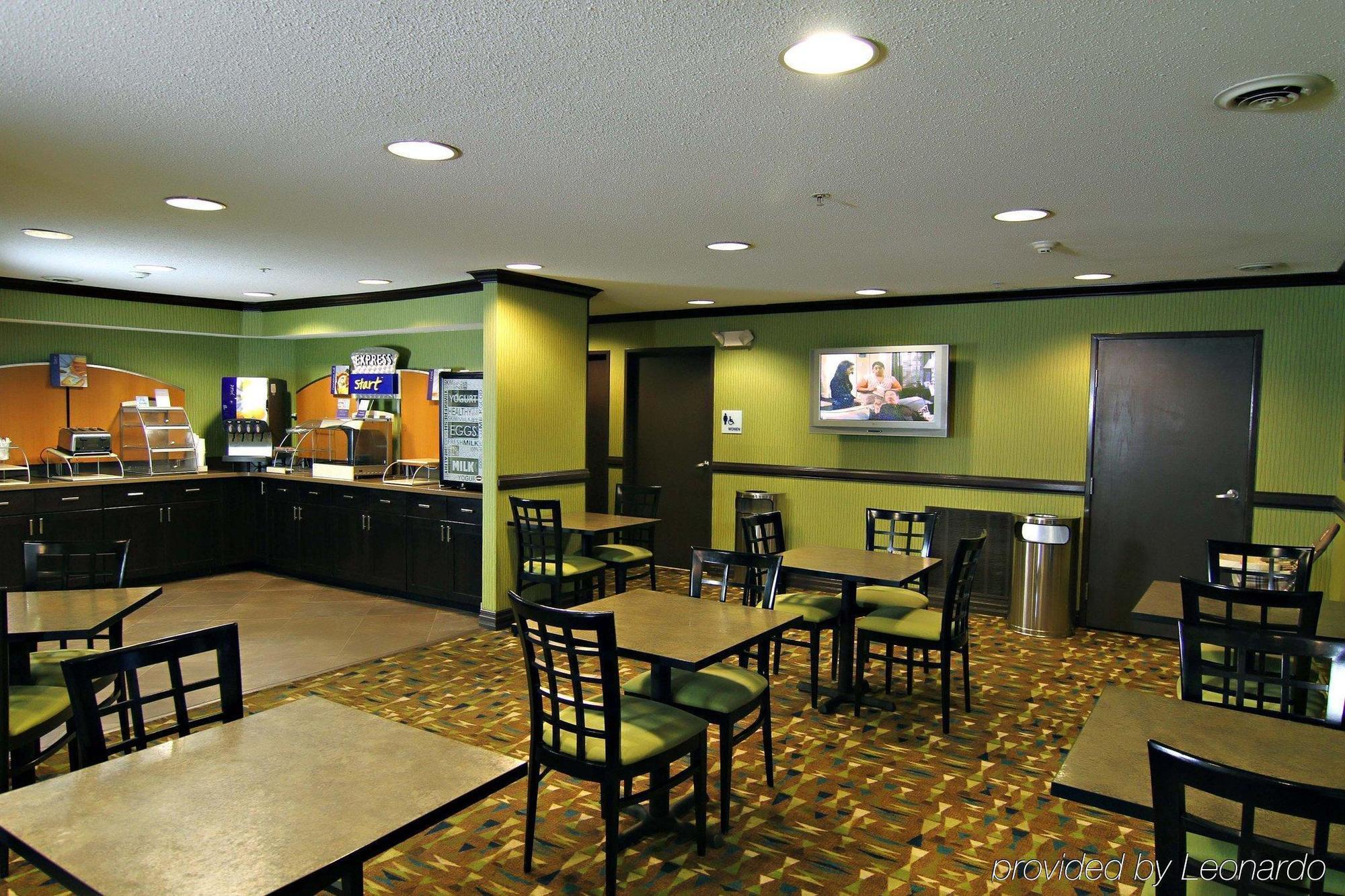 Holiday Inn Express Hotel & Suites Madison By Ihg Luaran gambar