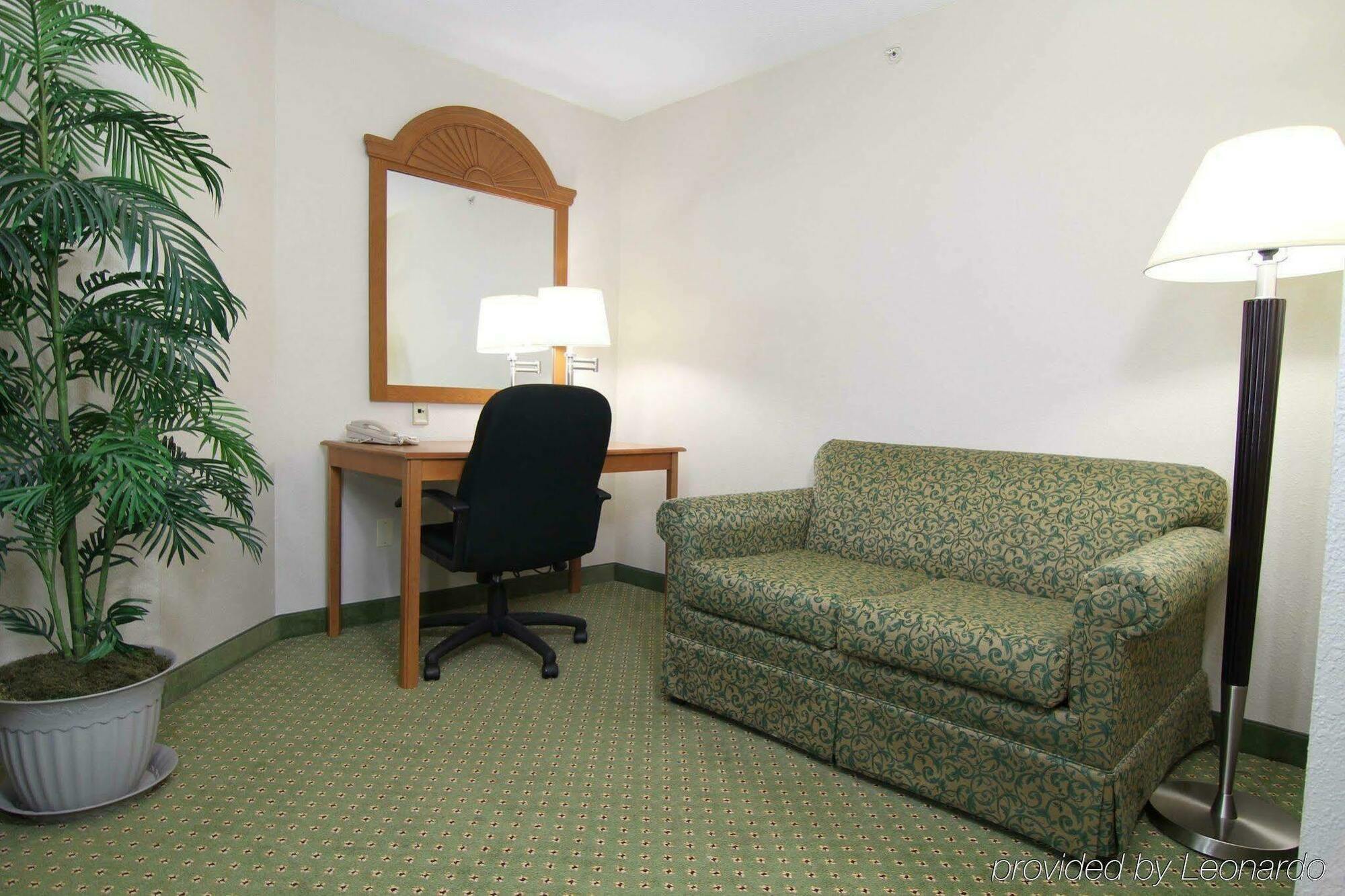 Holiday Inn Express Hotel & Suites Madison By Ihg Bilik gambar